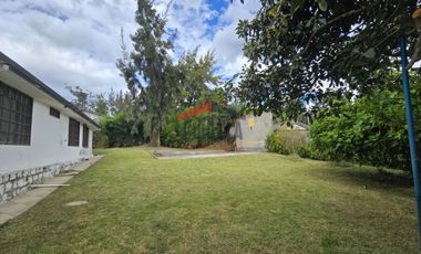 Venta Quinta en Puembo, cerca al Colegio Alberto Einstein, Área Terreno 1.406 M2, PRECIO: $245.000