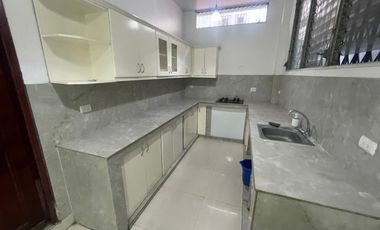 CIUDADELA ALBORADA SEXTA ETAPA ALQUIIILO PRECIOSA VILLA DOS PLANTAS, CICNO DORMITORIOS, FULL ACABADOS, BARATA