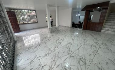 CIUDADELA ALBORADA SEXTA ETAPA ALQUIIILO PRECIOSA VILLA DOS PLANTAS, CICNO DORMITORIOS, FULL ACABADOS, BARATA
