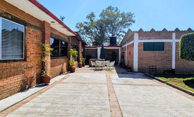 Casa en Venta en Lomas del Bosque.