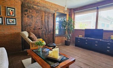 Casa en Venta en Lomas del Bosque.