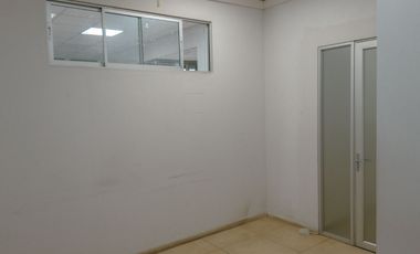 Se arrienda local comercial en Concón