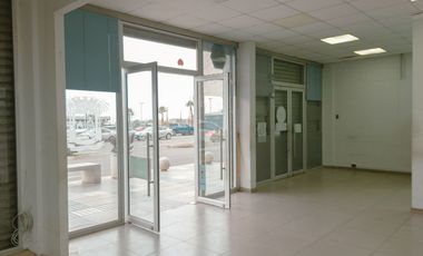 Se arrienda local comercial en Concón