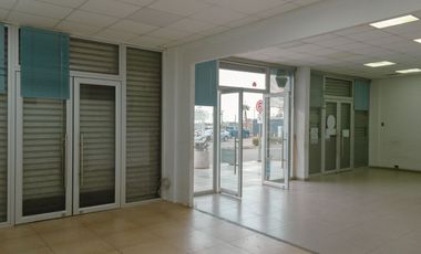 Se arrienda local comercial en Concón