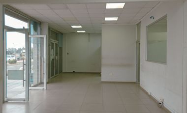 Se arrienda local comercial en Concón