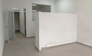 Se arrienda local comercial en Concón
