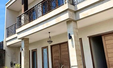 FOR SALE MODERN HOUSE 2ND FLOOR WITH BEAUTY LARGE GARDEN AT SESETAN, DENPASAR