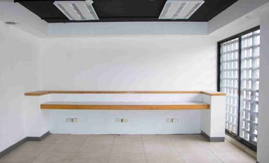 RENTO LOCAL PARA OFICINAS O NEGOCIO
