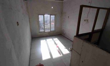 Lokasi sangat ramai penduduk,
5 menit ke Sumarecon Mall Bekasi
Sekolah Al Azhar
Sekolah Penabur
Banyak yang jual kuliner/makanan, minuman, kios sembako, dan lain nya (Lebih enak survey langsung saja)



DiJual 500Jt
Surat AJB bisa naik SHM

Ukuran 3x6
2 lantai
Kamar mandi 1
Lokasi strategis dan ramai
Jl. Muchtar Tabrani
Tidak jauh dari Summarecon mall bekasi
