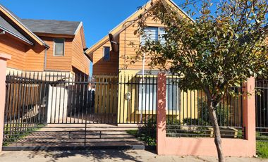 Se arrienda hermosa casa en Los Portones de Machali