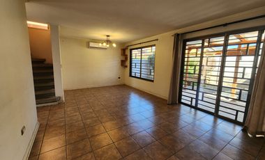 Se arrienda hermosa casa en Los Portones de Machali