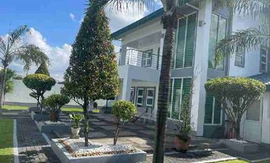 Two storey modern house for sale with big garden (fully furnished)