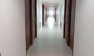 Unfurnished condo studio for rent at The Courtyard Taguig