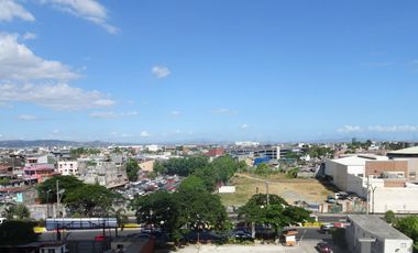 Unfurnished condo studio for rent at The Courtyard Taguig