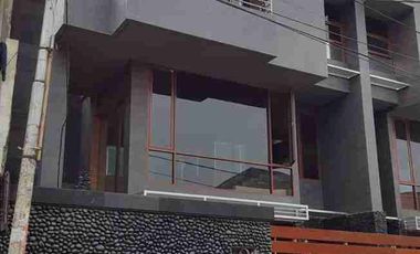 rumah Aesthetic di
Pejaten jaksel