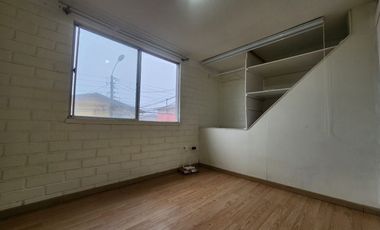 ARRIENDO CASA EN PLACILLA, CASA ESQUINA, VALPARAÍSO 2D/1B/3E