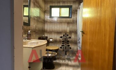 Casa en Venta, Country Los Molinos, 2 Dorm, 3 Baños, Living, Pileta, Hogar a Leña
