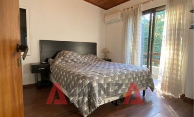 Casa en Venta, Country Los Molinos, 2 Dorm, 3 Baños, Living, Pileta, Hogar a Leña