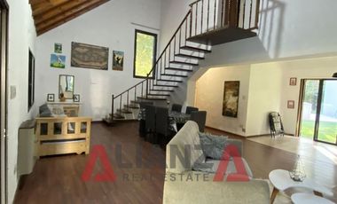 Casa en Venta, Country Los Molinos, 2 Dorm, 3 Baños, Living, Pileta, Hogar a Leña