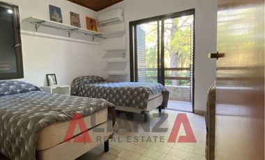 Casa en Venta, Country Los Molinos, 2 Dorm, 3 Baños, Living, Pileta, Hogar a Leña