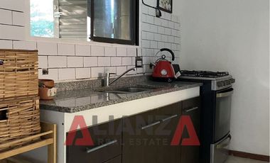 Casa en Venta, Country Los Molinos, 2 Dorm, 3 Baños, Living, Pileta, Hogar a Leña
