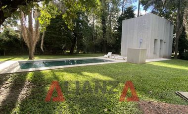 Casa en Venta, Country Los Molinos, 2 Dorm, 3 Baños, Living, Pileta, Hogar a Leña