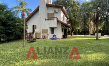 Casa en Venta, Country Los Molinos, 2 Dorm, 3 Baños, Living, Pileta, Hogar a Leña