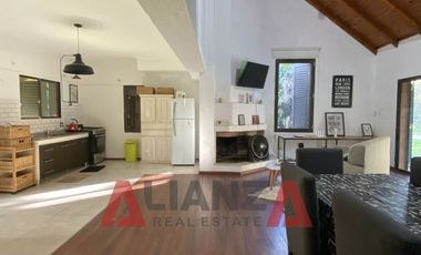 Casa en Venta, Country Los Molinos, 2 Dorm, 3 Baños, Living, Pileta, Hogar a Leña