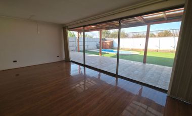 Venta Casa en Condominio Alto El Manzano - Til Til