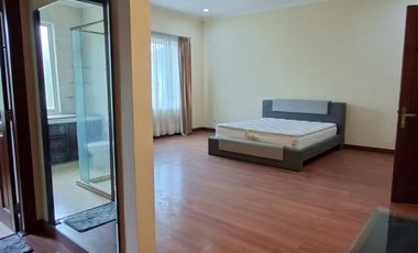 Rumah Besar dan Luas Terawat di Tengah Kota Makassar