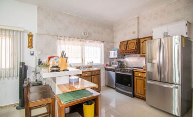 Excelente casa en una de las mejores calles de riberas del pilar, en Chapala!