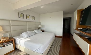 Vendo exclusivo flat de lujo con vista al Golf, piscina y 3 cocheras
