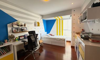 Vendo exclusivo flat de lujo con vista al Golf, piscina y 3 cocheras