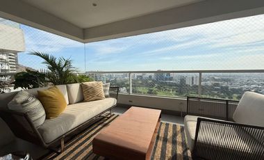 Vendo exclusivo flat de lujo con vista al Golf, piscina y 3 cocheras