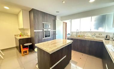 Vendo exclusivo flat de lujo con vista al Golf, piscina y 3 cocheras
