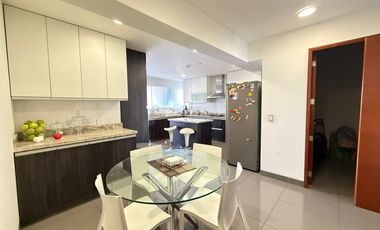 Vendo exclusivo flat de lujo con vista al Golf, piscina y 3 cocheras