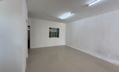 For Sale 2-Storey Townhouse at Pruksa Ville 30 Onnut-Suvarnabhumi (Lat Krabang 14/1) Near Suvarnabhumi Airport