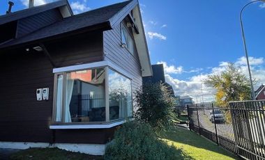 Casa en venta con vista panorámica al mar, Mirador de la Bahia, Puerto Montt.