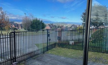 Casa en venta con vista panorámica al mar, Mirador de la Bahia, Puerto Montt.