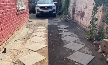 Se Vende casa en los Alerces Ñuñoa , 2 dormitorios 1 baño, 4 estacionamientos $ 250.000.000
