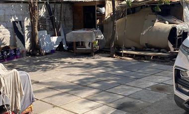 Se Vende casa en los Alerces Ñuñoa , 2 dormitorios 1 baño, 4 estacionamientos $ 250.000.000