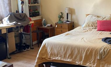 Se Vende casa en los Alerces Ñuñoa , 2 dormitorios 1 baño, 4 estacionamientos $ 250.000.000