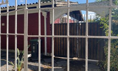 Se Vende casa en los Alerces Ñuñoa , 2 dormitorios 1 baño, 4 estacionamientos $ 250.000.000