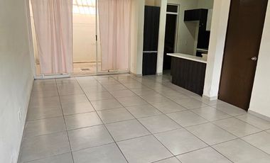 CASA EN RENTA EN LA MORALEJA CERCA DE VALLE IMPERIAL
