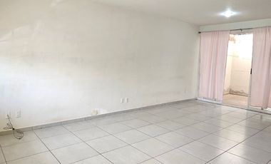CASA EN RENTA EN LA MORALEJA CERCA DE VALLE IMPERIAL