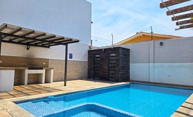Alquiler de Casa Moderna de 2 Pisos y 3 Dormitorios - Conjunto Cerrado Terranova, Salinas, Santa Elena