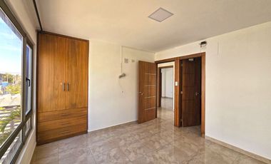Alquiler de Casa Moderna de 2 Pisos y 3 Dormitorios - Conjunto Cerrado Terranova, Salinas, Santa Elena