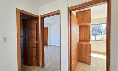 Alquiler de Casa Moderna de 2 Pisos y 3 Dormitorios - Conjunto Cerrado Terranova, Salinas, Santa Elena