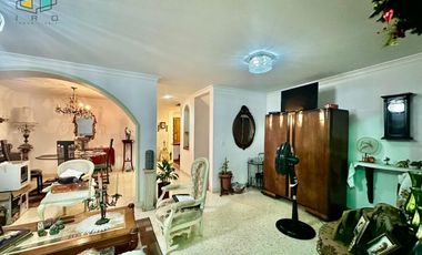 ARRIENDO CASA CASTROPOL MEDELLIN