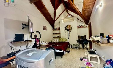ARRIENDO CASA CASTROPOL MEDELLIN